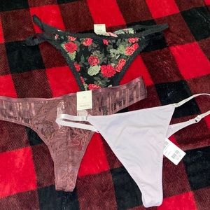 NWT Thongs